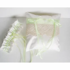 Seiden-Ringkissen, Ringkissen Seide mit Spitze, Strumpfband Gothik, Handarbeit, Ringkissen-Hochzeit, Ringkissen mint, Ringkissen Wildseide