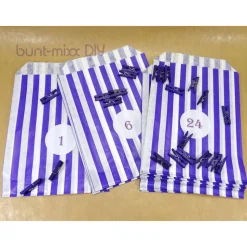 SET Adventskalender 24 Tüten lila weiß mit Zahlen-Sticker 1-24, Mini Klammern lila