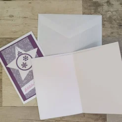 Set von zwei Weihnachtskarten in lila