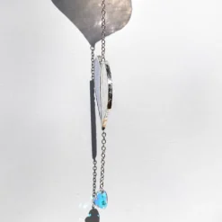 Sonnenfänger - Herzen aus irisierendem Buntglas mit Glaskristall - Perlmutt/Blau