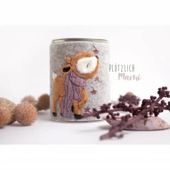 Spardose mit bestickter Filzhülle Reh mit Schal