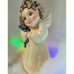 Süsser Engel mit Schmusekätzchen