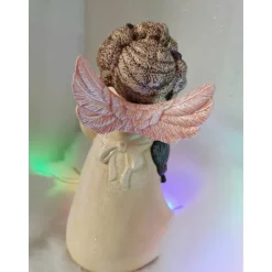 Süsser Engel mit Schmusekätzchen