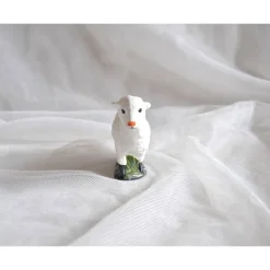 Stehendes Schaf aus Keramik von Hand bemalt