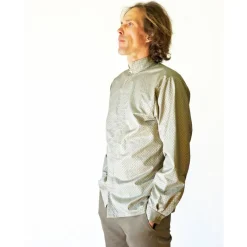 STEHKRAGEN HEMD mit Siebdruck + verdeckte Knöpfe