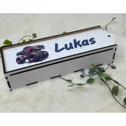 Stiftebox aus Holz personalisiert | Geschenk Einschulung| Federmäppchen Stifte Etui | Stifthalter Monstertruck