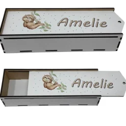 Stiftebox aus Holz personalisiert | Geschenk Einschulung| Federmäppchen Stifte Etui | Stifthalter Faultier