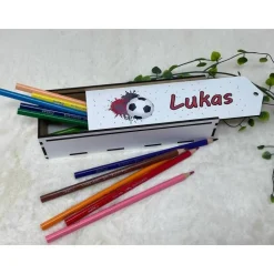 Stiftebox aus Holz personalisiert | Geschenk Einschulung| Federmäppchen Stifte Etui | Stifthalter Fussball Rot