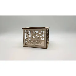 Stimmungsvolle Weihnachtsbeleuchtung: Teelicht-Würfel aus Naturholz mit filigranen Wintermotiven