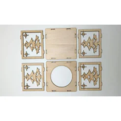 Stimmungsvolle Weihnachtsbeleuchtung: Teelicht-Würfel aus Naturholz mit filigranen Wintermotiven