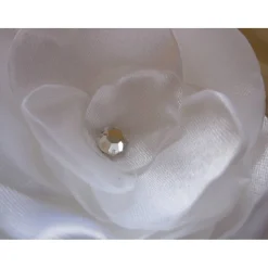 Stoffblume Weiß Satin Braut Brosche und Klammer "Blanche Neige" Hochzeit Brautmode Brautschmuck