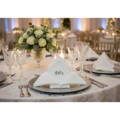 Stoffservietten mit Name bestickt