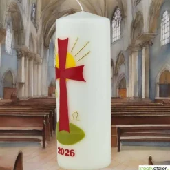Strahl des Lebens – Handverzierte Osterkerze mit rotem Kreuz, Sonne & Alpha/Omega