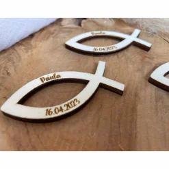 Streudeko Fische Taufe, Kommunion, Konfirmation / Tischdekoration Holz zum Streuen personalisiert mit Namen und Datum