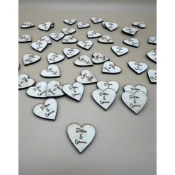 Streudeko zur Hochzeit /Dekoration Tisch / Herzen mit Namen/ Platzkarten/Holz Herz Personalisiert Hochzeit  Tischdeko Ge