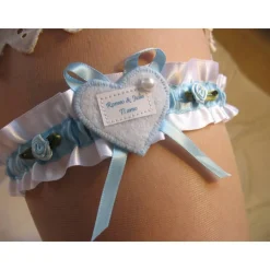 Strumpfband, Brautstrumpfband, Hochzeit, Braut, weiß, blau, Röschen, Wunschtext, Vornamen, Hochzeitsdatum, Spruch