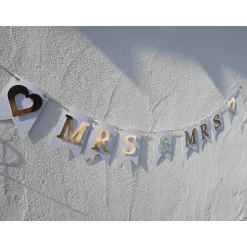 Super edle Girlande zur Hochzeit Mrs & Mrs in Gold und Weiß auf Wunsch personalisiert mit Wunschnamen #pride #lgbtq