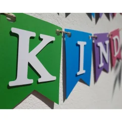 Supercoole Girlande zum Kindergarten Start Bunte Farben mit dem Schriftzug Kindergartenkind handgefertigt