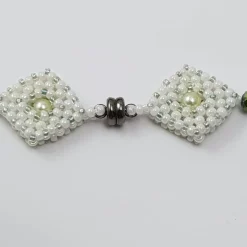 „Sweet Mint Mirage – Handgefertigtes Collier zwischen Büro & Ball