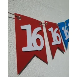 Sweet Sixteen! Endlich 16! Super schöne Girlande zum 16. Geburtstag.