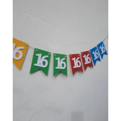 Sweet Sixteen! Endlich 16! Super schöne Girlande zum 16. Geburtstag.