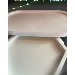 Tablett  aus Raysin