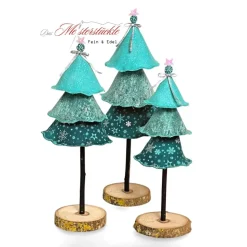 Tannenbäumchen mit Holzsockel in eisblau petrol – Einzigartige, handgemachte Weihnachtsdeko in 3 Größen