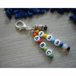 Taschenanhänger zur Einschulung mit Eule, Mondstein, Buchstaben- und Zahlenperlen – Geschenk zum Schulanfang
