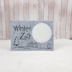 Tassenteppich Winterzeit – Handgefertigter MugRug Untersetzer | Geschenkidee & Dekoration