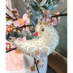 Taube Küken Ornament creme weiß beidseitig bestickt Unikat Osterdeko handmade Hochzeitsdeko