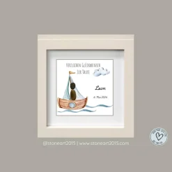 Taufgeschenk Junge • Steinbild Taufe • Personalisiertes Geschenk zur Taufe mit Boot & Rahmen