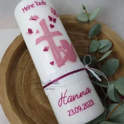 Taufkerze mit Herzen, Schmetterlinge und Engel - Altrosa-Beere - personalisiert