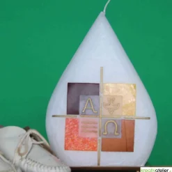 Taufkerze mit Kreuz und den Symbolen Welle, Taube, Alpha, Omega auf 4 Kacheln, besondere Form, für Jungen oder Mädchen