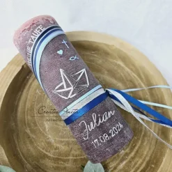 Taufkerze Rustikkerze Junge - mit Segelboot, Regenbogen und christlichen Symbolen