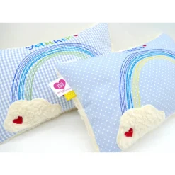 Taufkissen Regenbogen mit gesticktem Namen