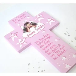 Taufkreuz Mädchen personalisiert – handbemaltes Holzkreuz als einzigartiges Taufgeschenk mit Schutzengel & Wunschtext