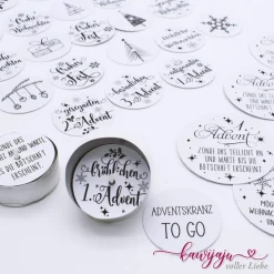 Teelichtbotschaften als Mini-Adventskranz mit Maxi-Spaß: Entdecke unser Adventskranz to Go mit Teelichtbotschaften