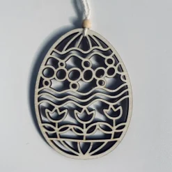 7-teilige Eieranhänger aus Holz, Holzeier als Dekoration oder Geschenk zu Ostern, filigrane gelaserte Eier