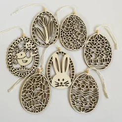 7-teilige Eieranhänger aus Holz, Holzeier als Dekoration oder Geschenk zu Ostern, filigrane gelaserte Eier