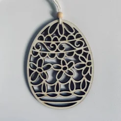 7-teilige Eieranhänger aus Holz, Holzeier als Dekoration oder Geschenk zu Ostern, filigrane gelaserte Eier