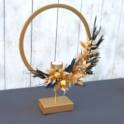 Tisch Gesteck Trockenblumendeko Ringgesteck Tischloop Kreisgesteck goldfarbig schwarz