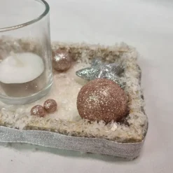 Tischdekoration für Weihnachten und Advent mit 1 Teelichtglas in Rosa und Silber