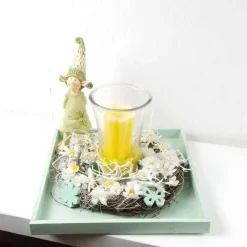 Tischgesteck in grün, mit Windlicht und Kerze, Blumen Elf, Frühlingsdeko,