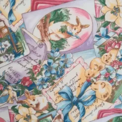 Tischläufer mit gestickten Hasenmotiven