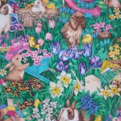 Tischläufer mit  Hasenmotiven im Frühlingsblumenbeet