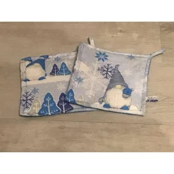 Topflappen Set XL - doppellagig - Geschenk - Einzigartig - Unikate - Winterwichtel hellblau