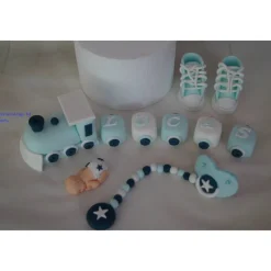 Tortendeko Tortentopper Tortenaufleger Fondant Zuckerfigur Zug für Taufe Mädchen Zuckeraufleger Geburt Girl Fondantdeko Babyschuhe Party