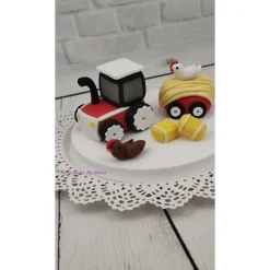 Tortendeko Tortentopper Tortenaufleger Zuckerfigur Traktor Bauernhof Hühner