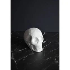 Totenkopf Flammen – Halloweenfigur aus Gips zum Selbstgestalten