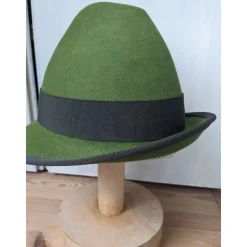 Trachtenhut Grün mit Federn